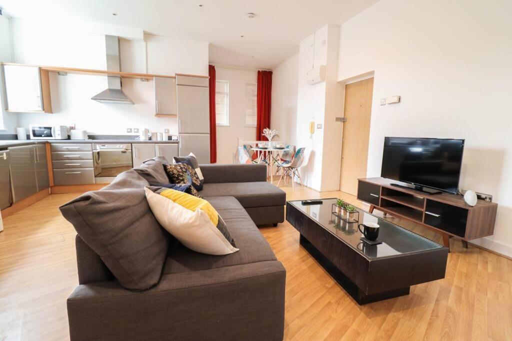 Camber Hill - Long Stay Offer Лондон Екстериор снимка