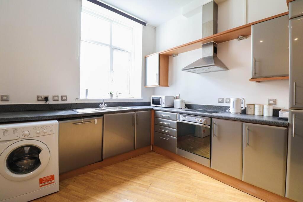 Camber Hill - Long Stay Offer Лондон Екстериор снимка